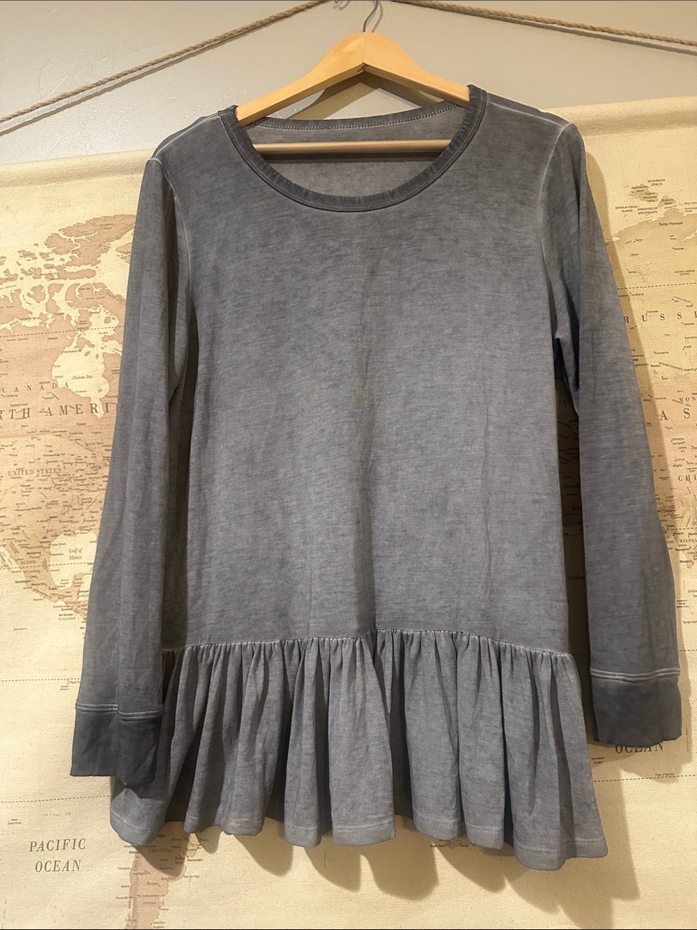 Women’s Long-Sleeve Ruffle Hem Top - Gray